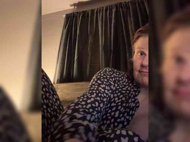 JullietteLatte webcam