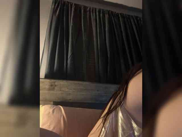 JullietteLatte webcam