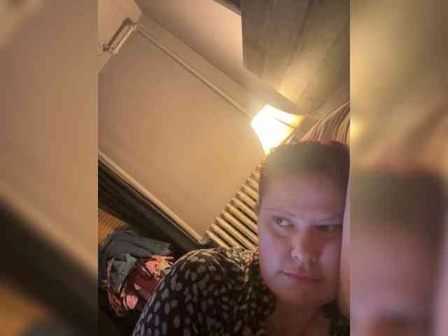 JullietteLatte webcam