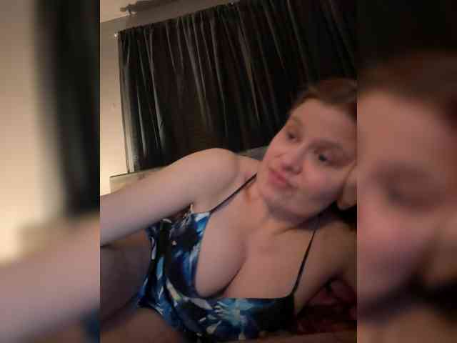 JullietteLatte webcam