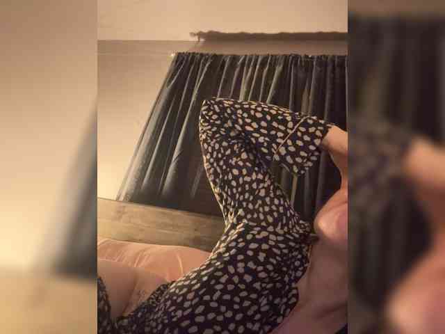 JullietteLatte webcam