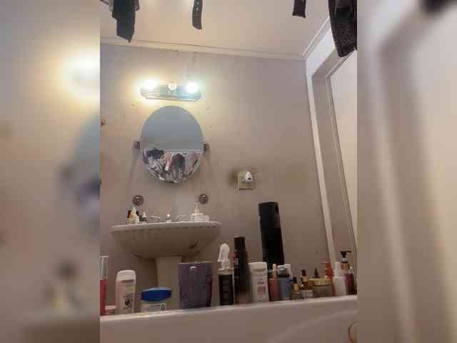 JullietteLatte webcam