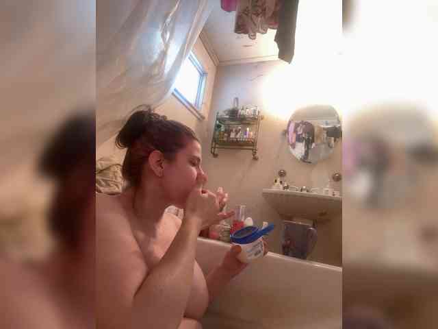 JullietteLatte webcam