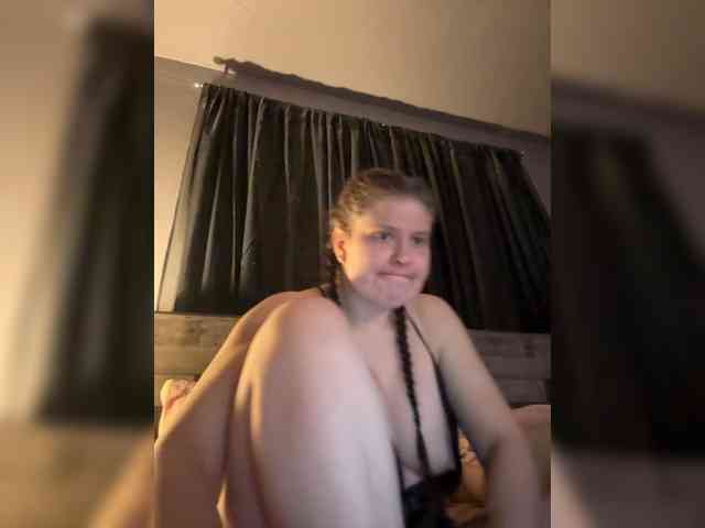 JullietteLatte webcam