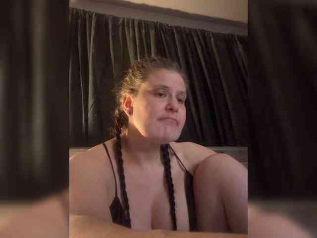 JullietteLatte webcam