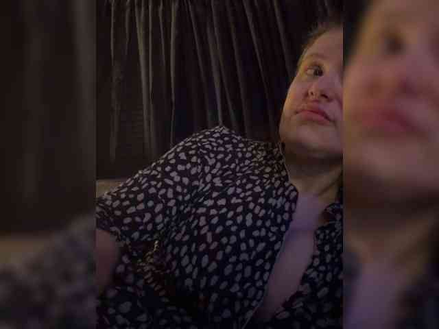 JullietteLatte webcam