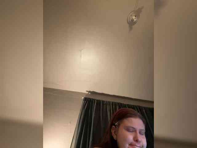 JullietteLatte webcam