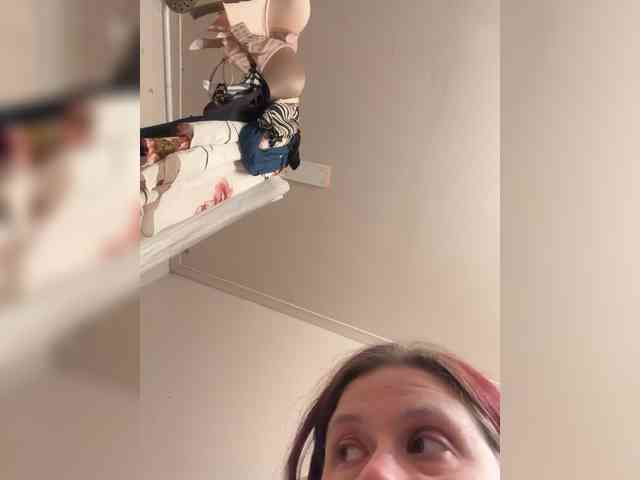 JullietteLatte webcam