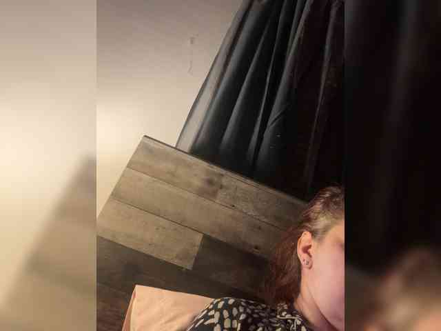 JullietteLatte webcam