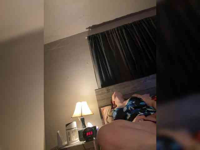 JullietteLatte webcam