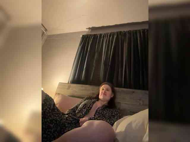 JullietteLatte webcam