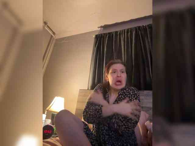 JullietteLatte webcam