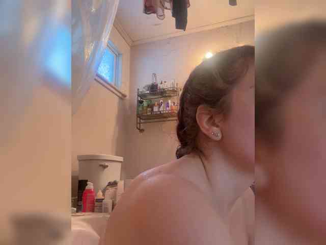 JullietteLatte webcam