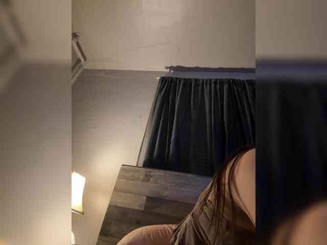 JullietteLatte webcam