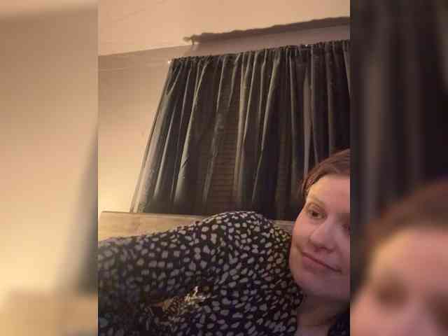 JullietteLatte webcam