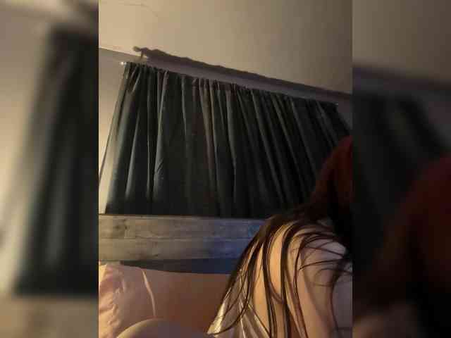 JullietteLatte webcam