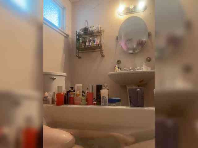 JullietteLatte webcam