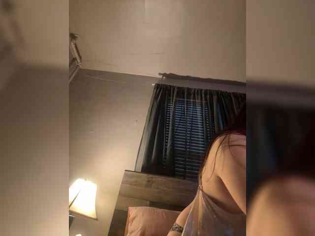 JullietteLatte webcam