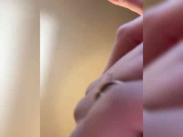 JullietteLatte webcam