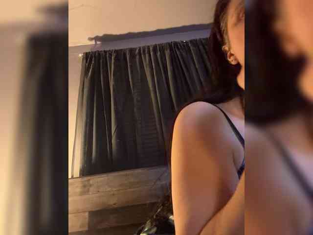 JullietteLatte webcam