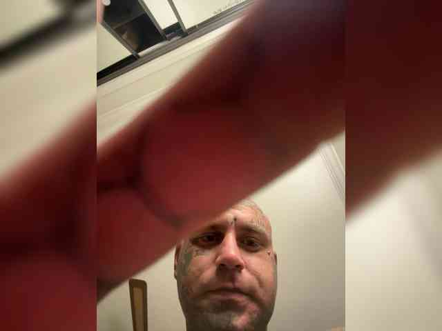 TattedNConvicted1 webcam