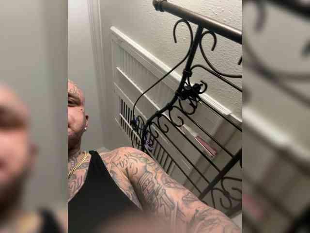 TattedNConvicted1 webcam