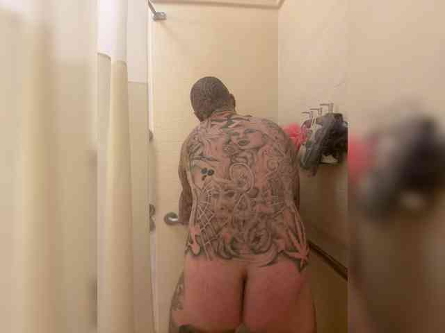 TattedNConvicted1 webcam