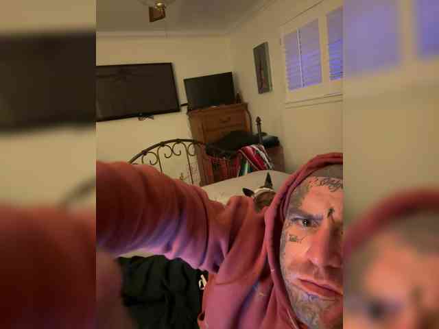 TattedNConvicted1 webcam