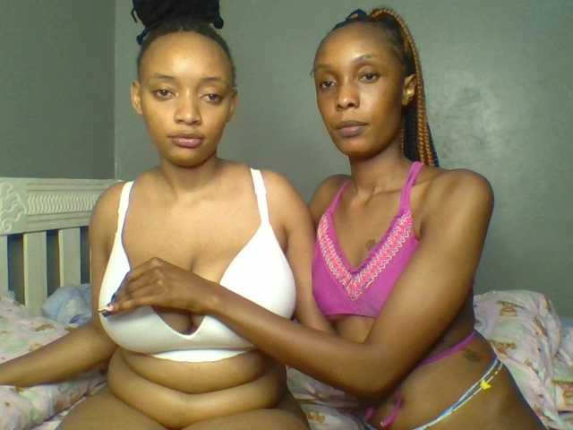 Temptingtwosome's BongaCams show and profile