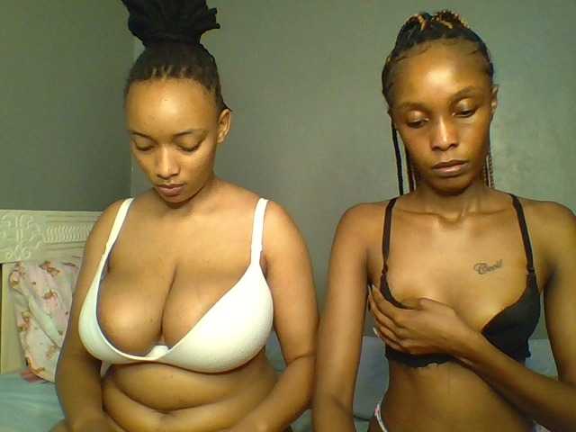 Temptingtwosome's BongaCams show and profile