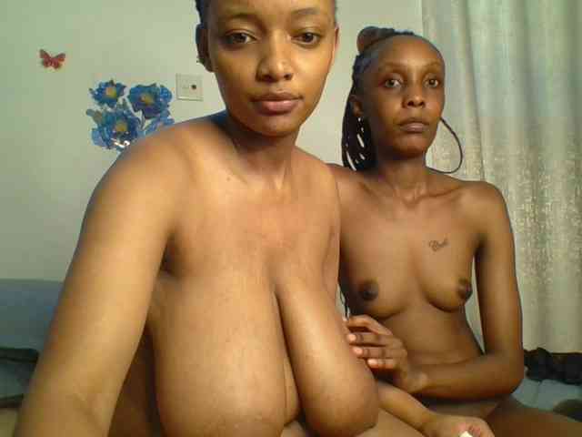 Temptingtwosome webcam