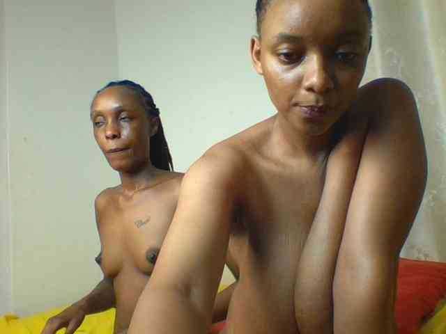 Temptingtwosome webcam