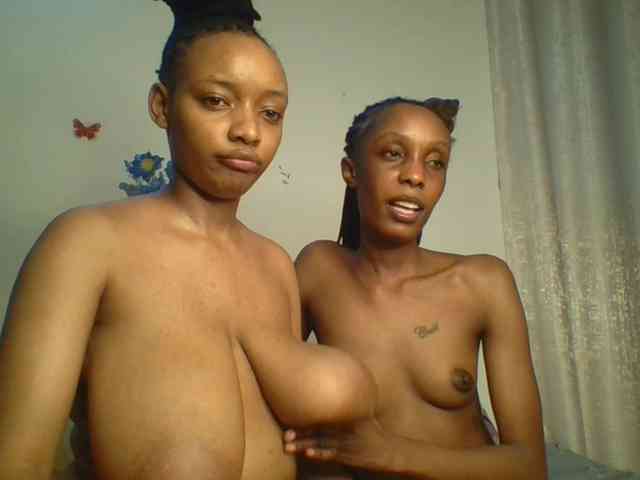 Temptingtwosome webcam