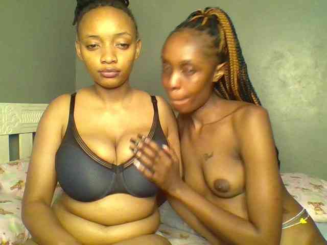 Temptingtwosome webcam