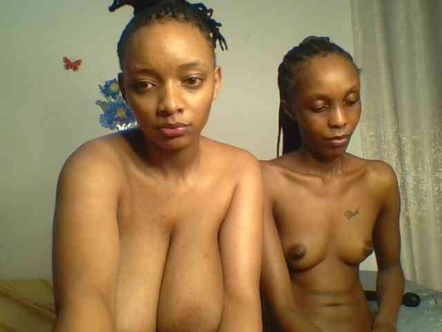 Temptingtwosome webcam