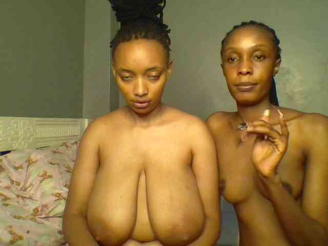 Temptingtwosome webcam