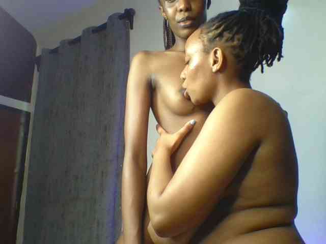 Temptingtwosome webcam