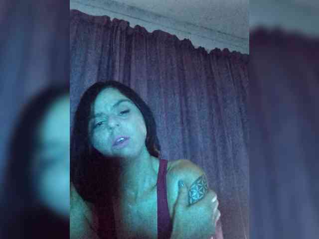 TANTALIZING_TEAGAN webcam