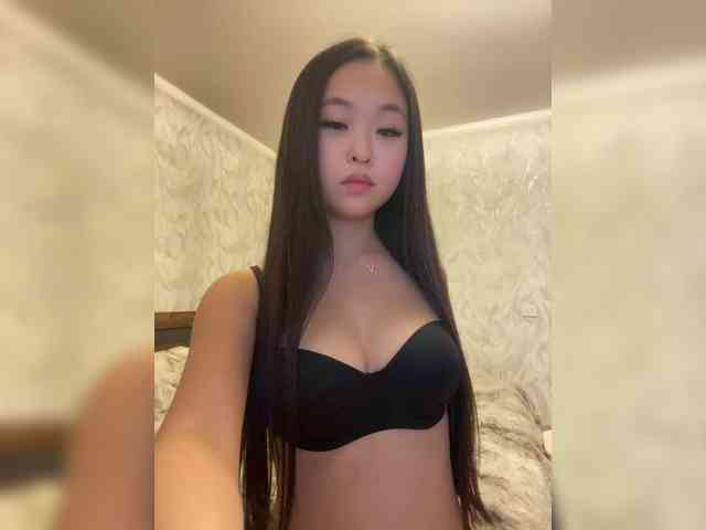 YunHori Live Webcam on BongaCams