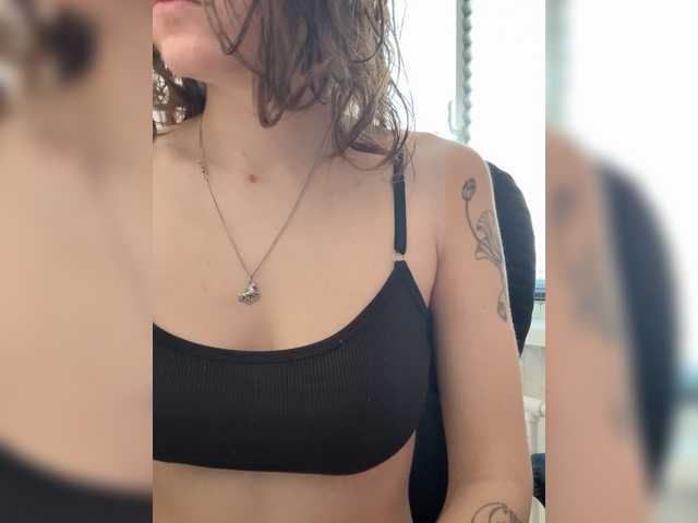 Asexysmile's BongaCams show and profile