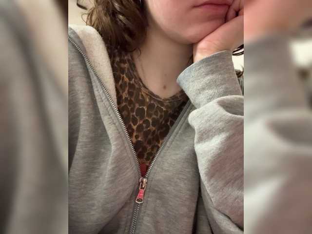 Asexysmile's BongaCams show and profile