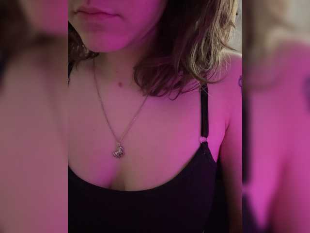 Asexysmile's BongaCams show and profile