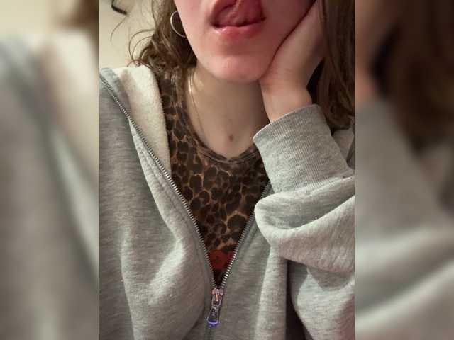 Asexysmile's BongaCams show and profile