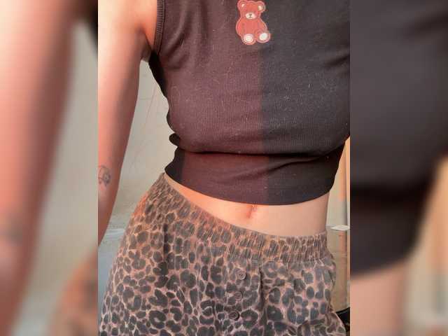 Asexysmile's BongaCams show and profile