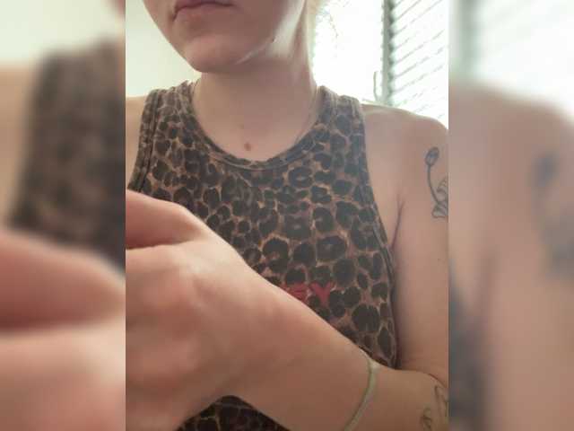 Asexysmile's BongaCams show and profile