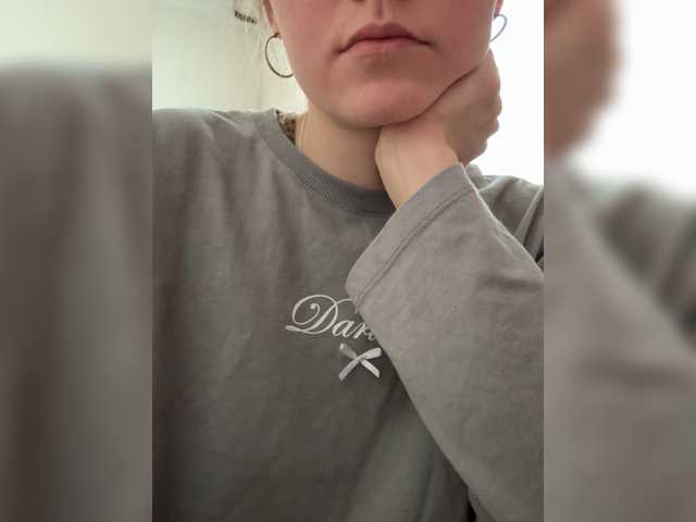 Asexysmile's BongaCams show and profile