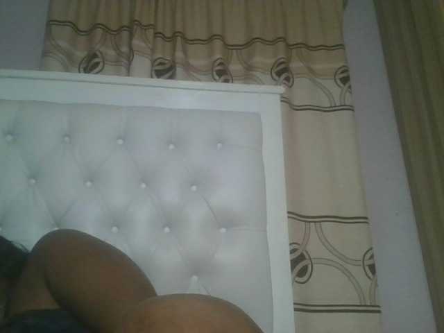 CuteTinkerbella broadcasting live