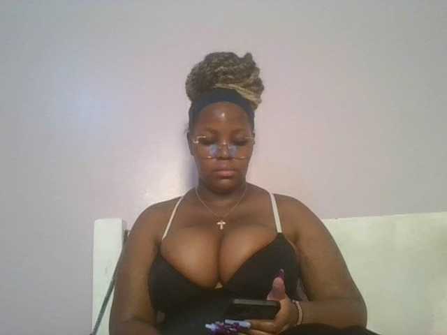 Cute Tinkerbella (CuteTinkerbella)