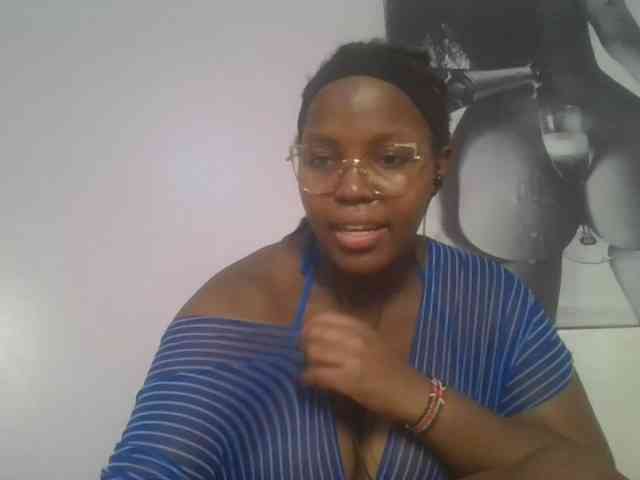 CuteTinkerbella webcam