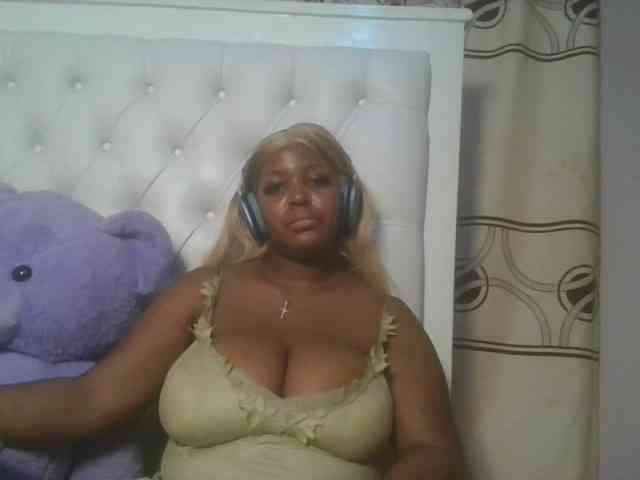 CuteTinkerbella webcam